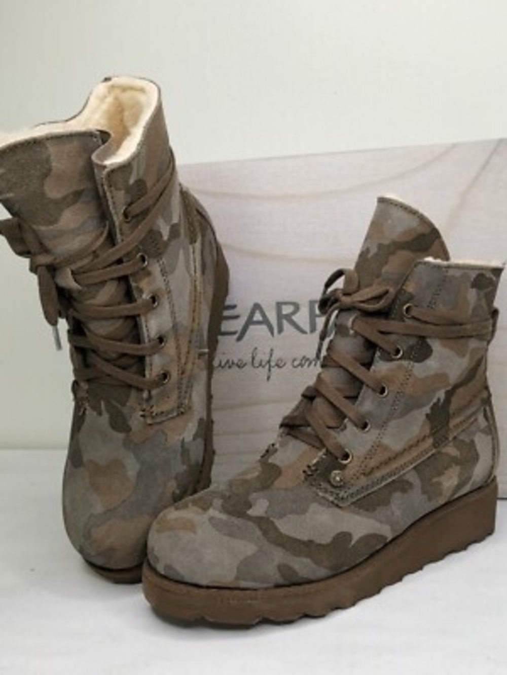 BearPaw Krista Wedge Boots - Camo